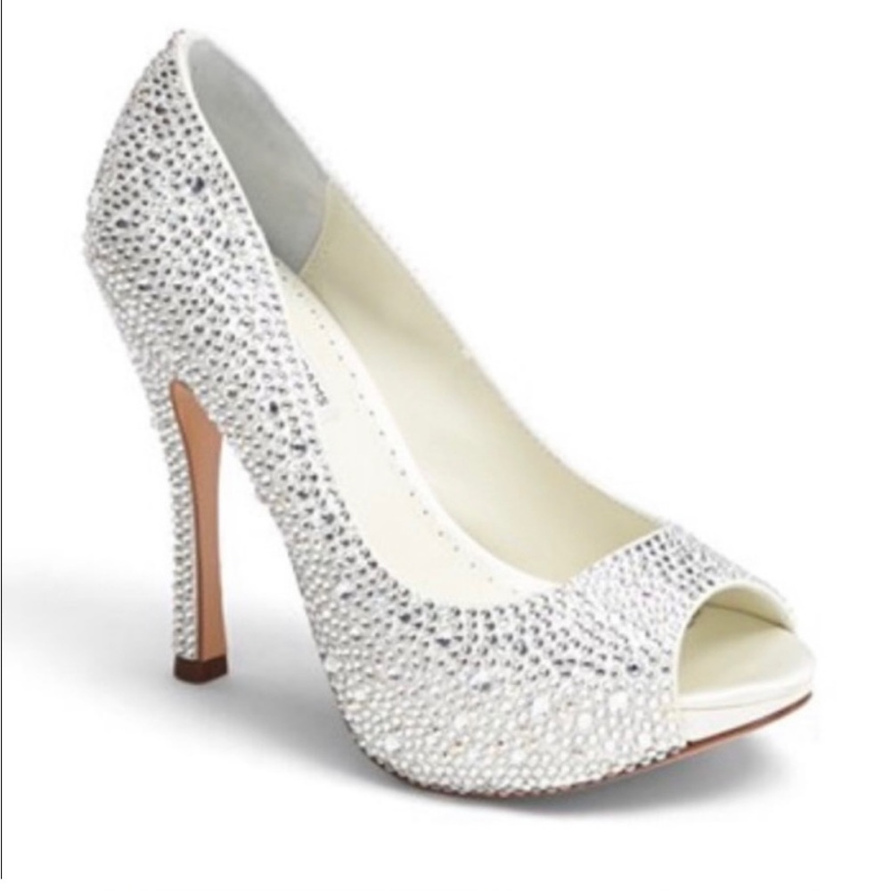 BENJAMIN ADAMS LONDON Charley Ivory Duchesse Silk size 9.5